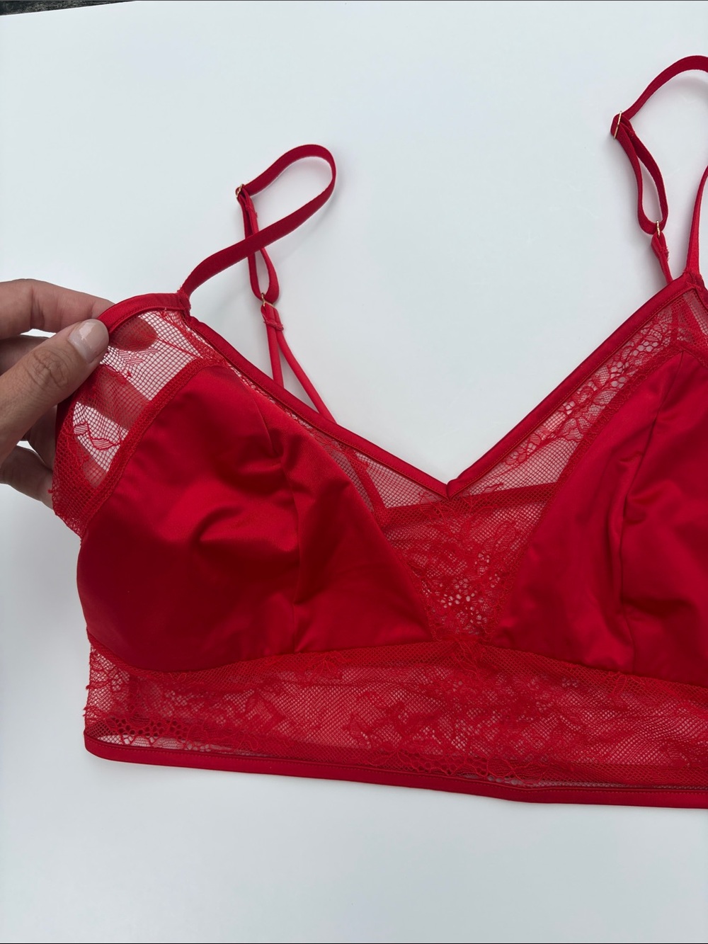 NWOT Auden Satin Red Lace Bralette Large - Picture 2 of 3